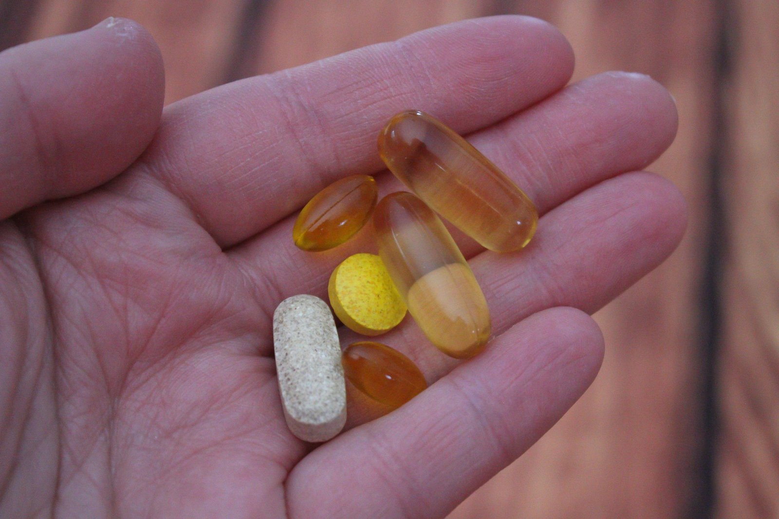 Vitamina B12: quem corre risco de deficiência e como repor do jeito certo